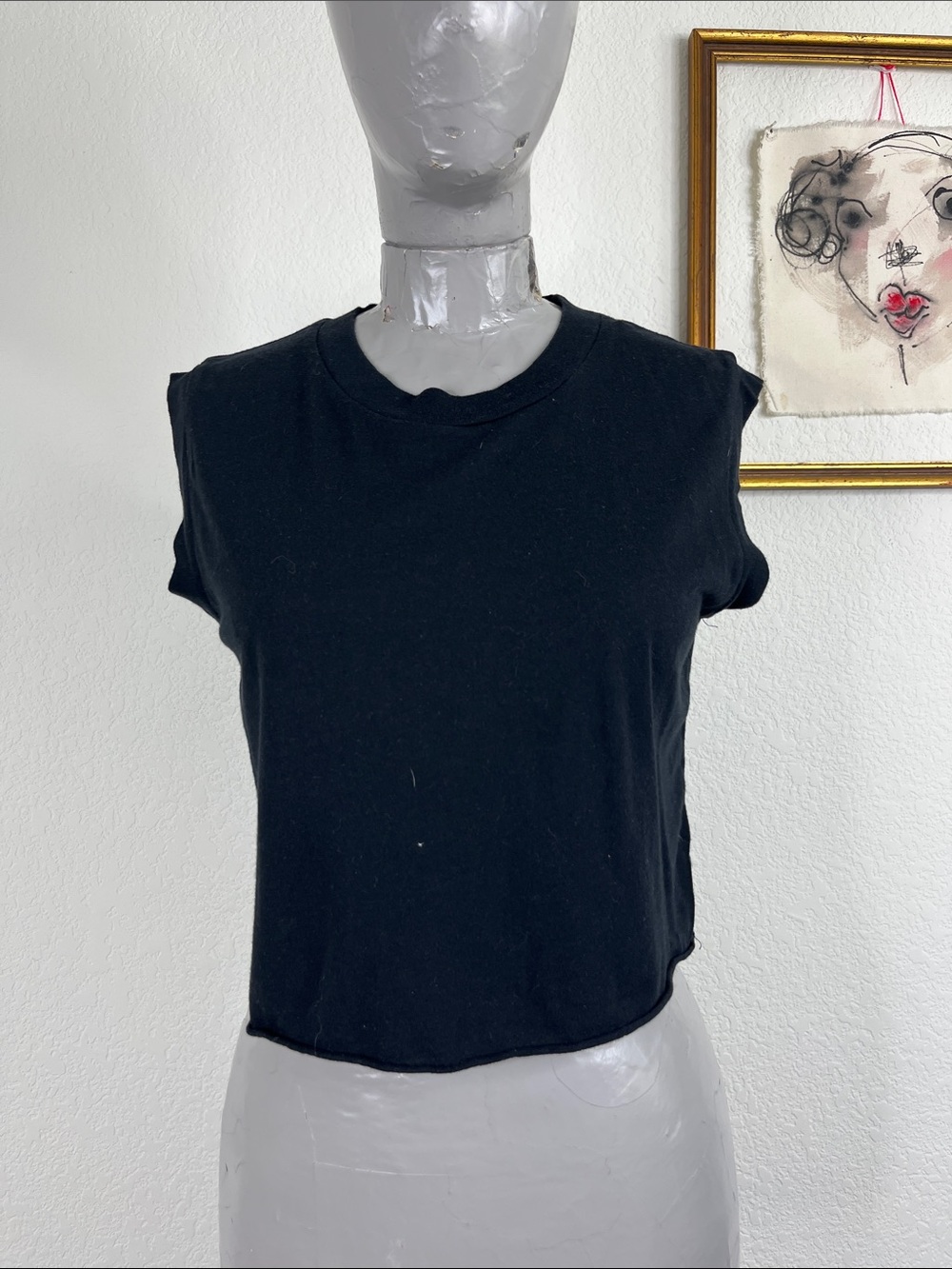 Eterne Cropped Tank Top Black Boxy Sleeveless Muscle Tee Top
